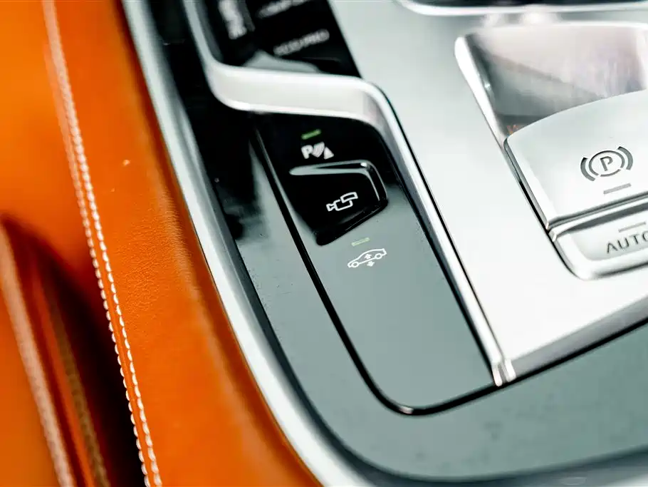 BMW 7 Series 2019 — фото 16