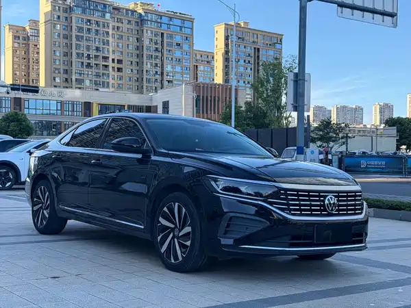 Volkswagen Passat 2025