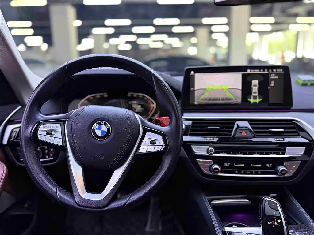 BMW 5 Series 2023 — фото 12