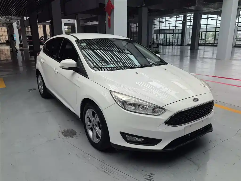 Ford Focus 2016 — фото 4