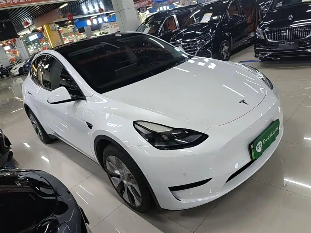 Tesla Model Y 2022 — фото 4