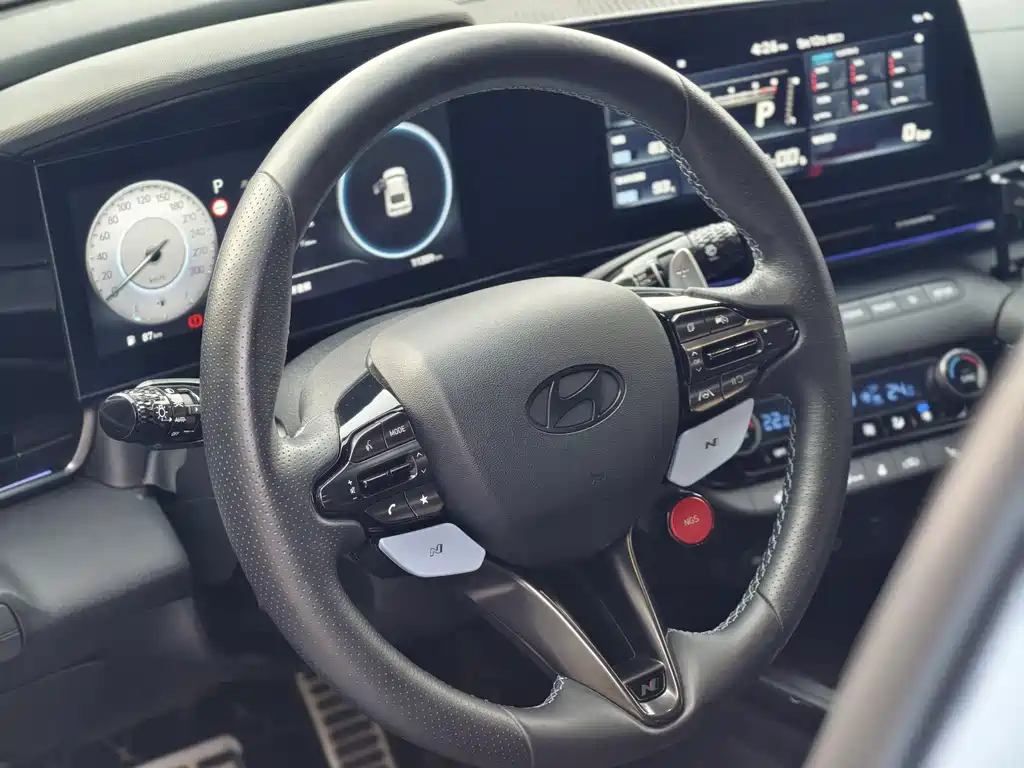 Hyundai Elantra N 2024 — фото 10