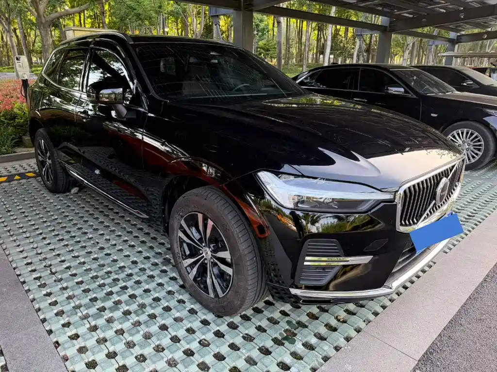 Volvo XC60 2025 — фото 2