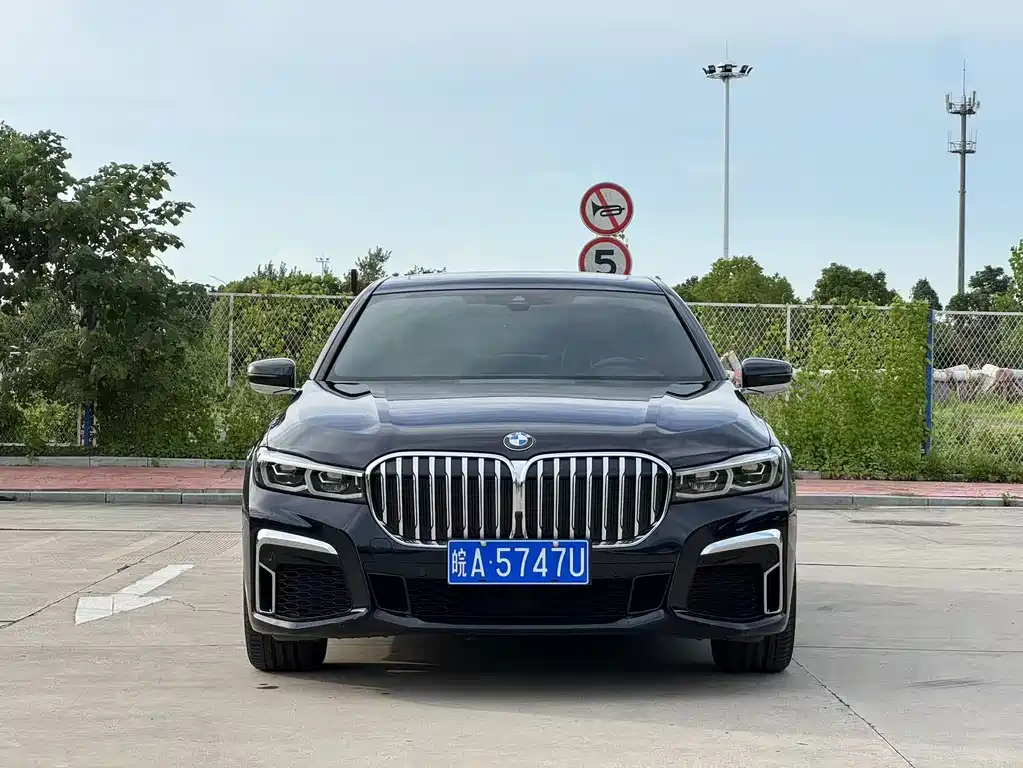 BMW 7 Series 2022 — фото 2
