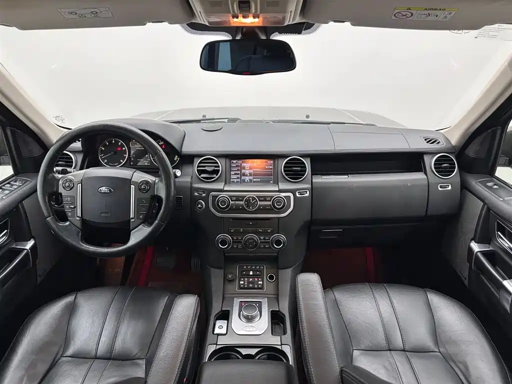 Land Rover Discovery 2015 — фото 15
