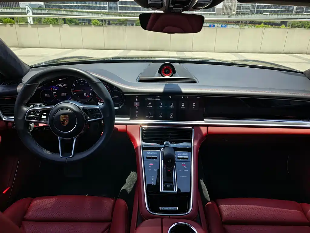 Porsche Panamera 2019 — фото 15