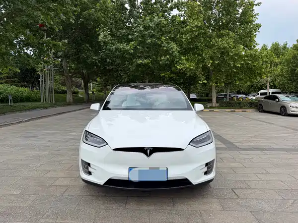 Tesla Model X 2016