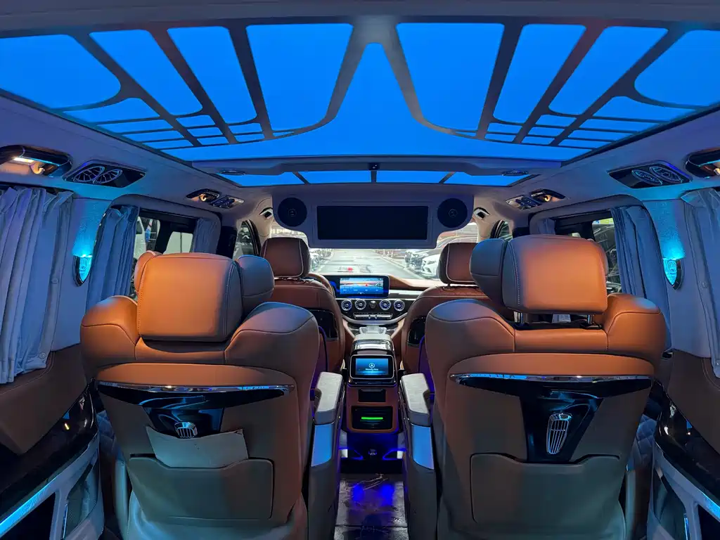 Mercedes-Benz Vito 2022 — фото 18