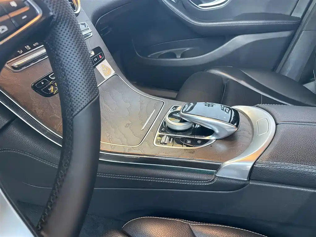 Mercedes-Benz GLC 2019 — фото 11