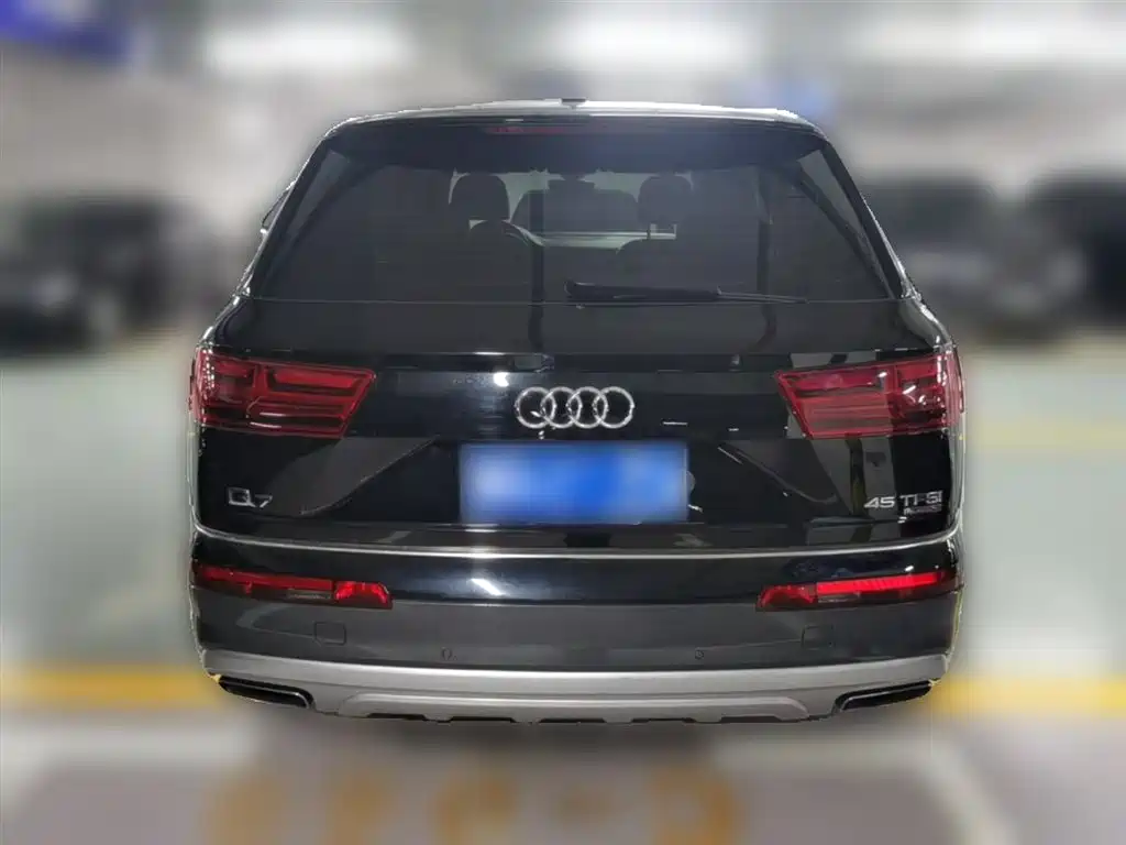 Audi Q7 2018 — фото 10