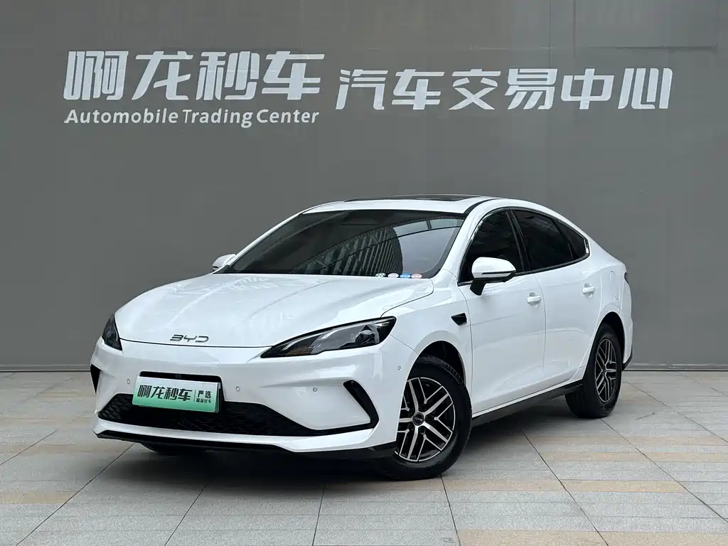 BYD Seal 05 DM-i 2025 — фото 1