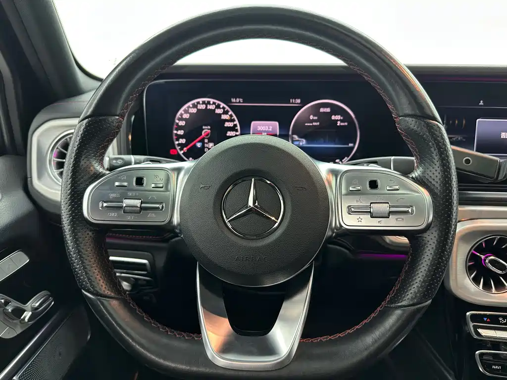 Mercedes-Benz G-Class 2023 — фото 24