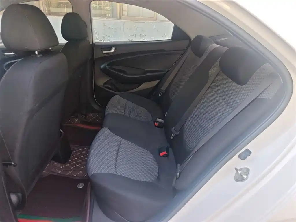 Hyundai Verna 2019 — фото 17