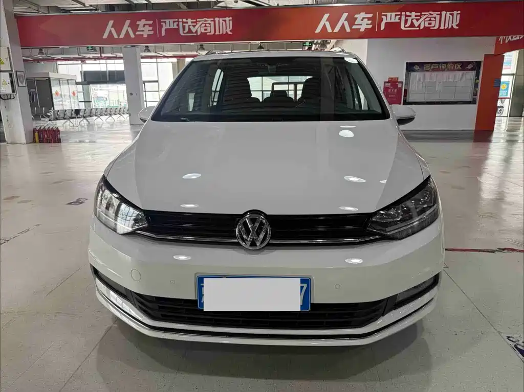 Volkswagen Touran 2018 — фото 2