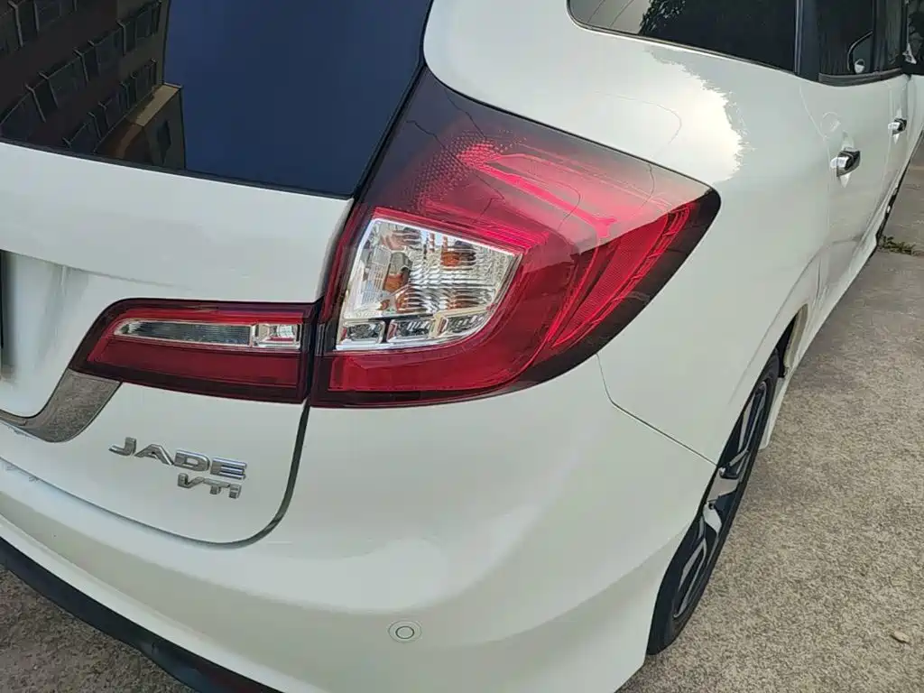 Honda Jade 2015 — фото 24