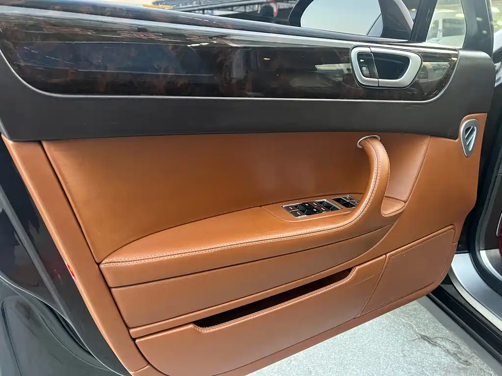 Bentley Flying Spur 2013 — фото 9