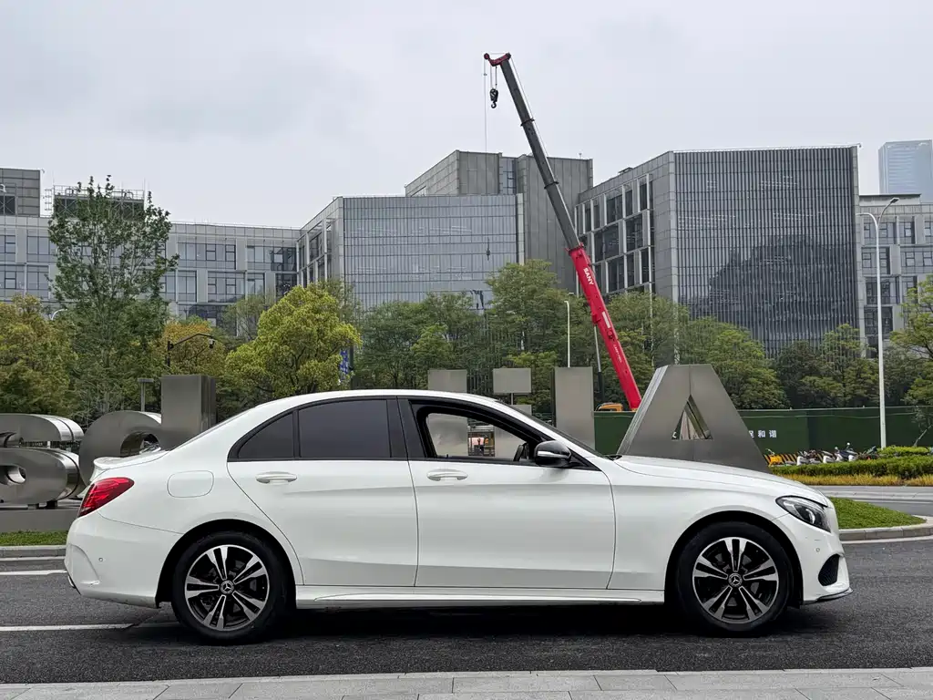 Mercedes-Benz C-Class 2017 — фото 7