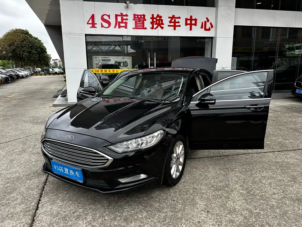 Ford Mondeo 2017 — фото 19