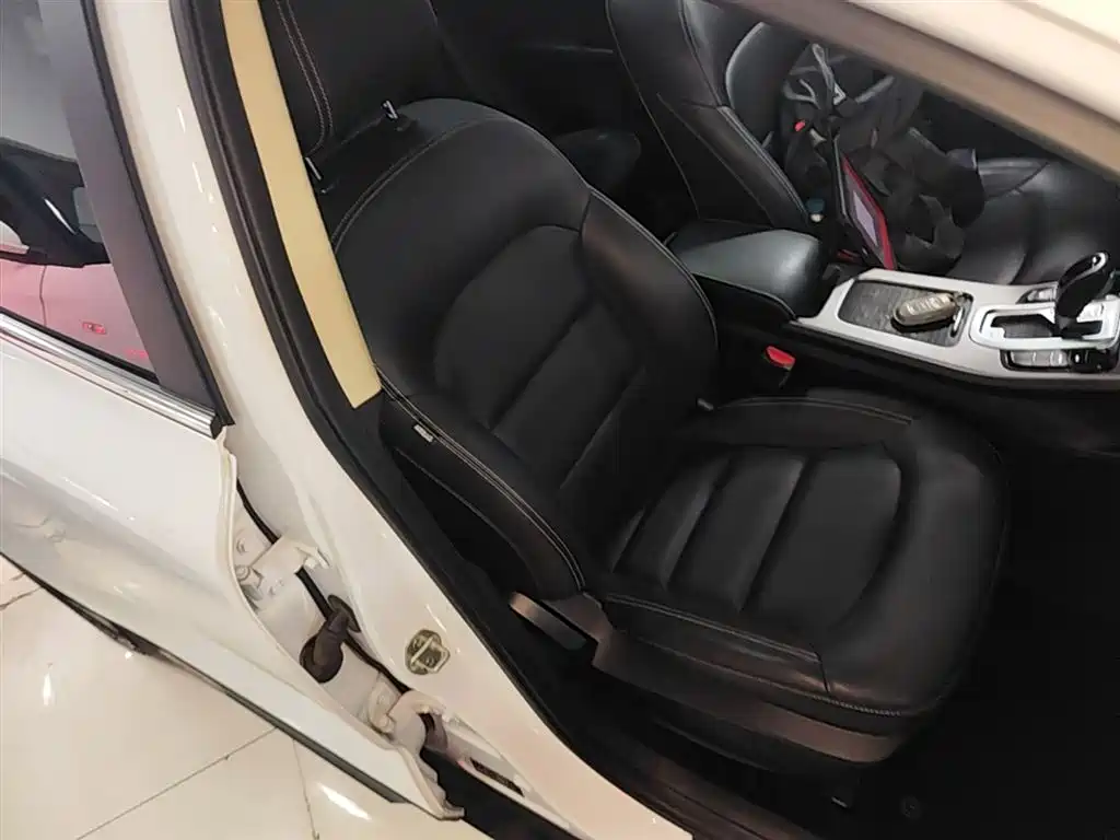 Geely Emgrand GS 2019 — фото 25