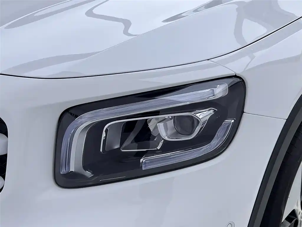 Mercedes-Benz GLB 2022 — фото 13