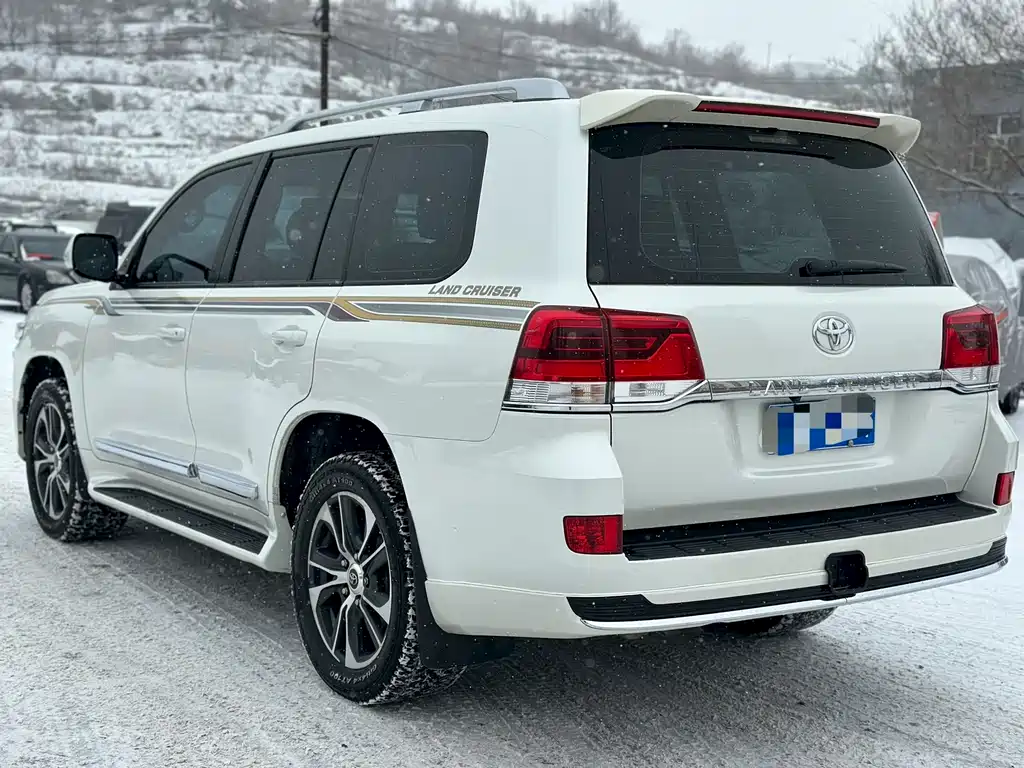 Toyota Land Cruiser 2020 — фото 7