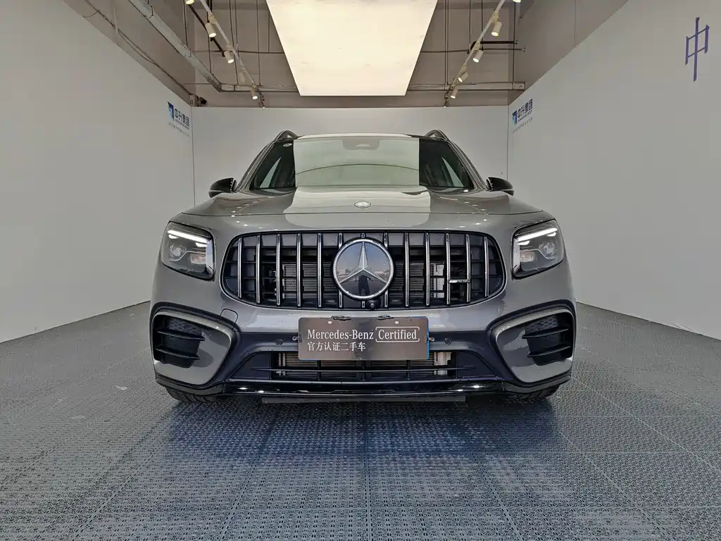 Mercedes-Benz GLB AMG 2025
