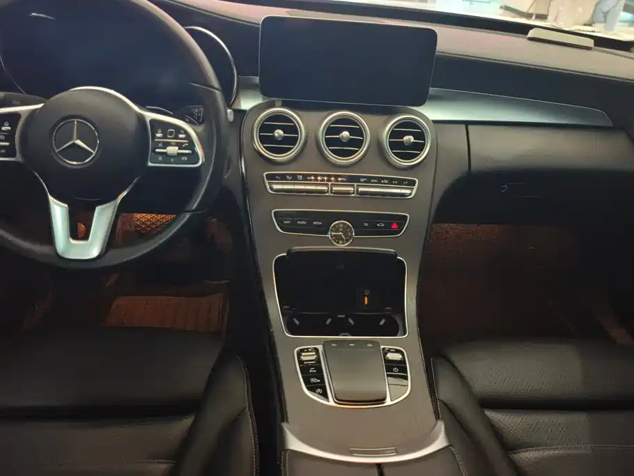 Mercedes-Benz C-Class 2019 — фото 13