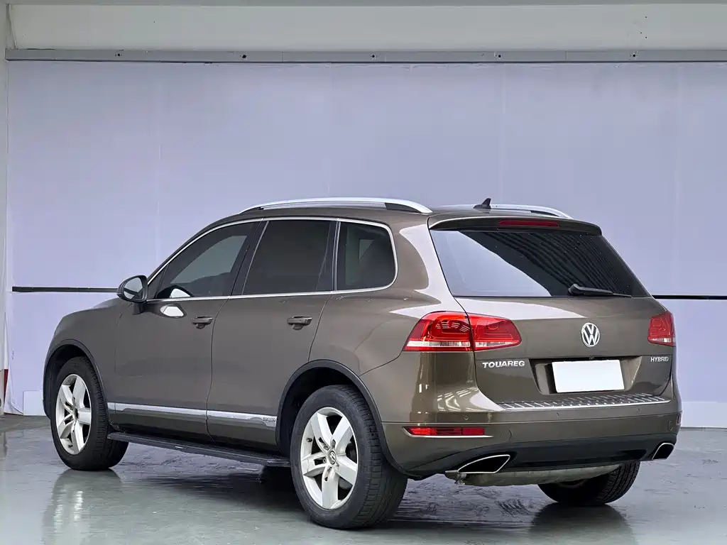 Volkswagen Touareg 2013 — фото 4