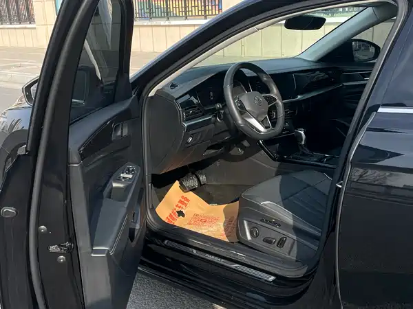 Volkswagen Passat 2025