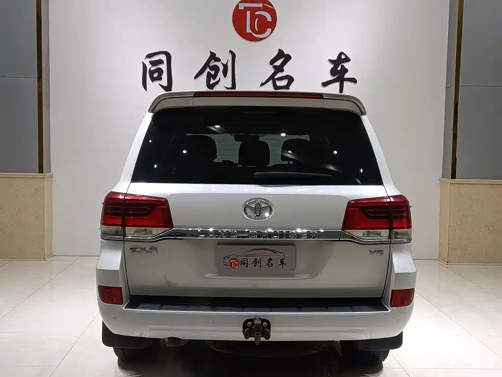 Toyota Land Cruiser 2020 — фото 4