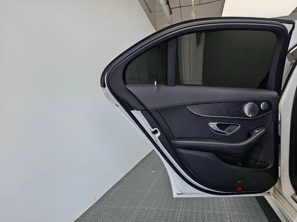 Mercedes-Benz C-Class 2020 — фото 14