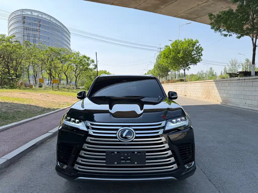 Lexus LX 2025 — фото 2