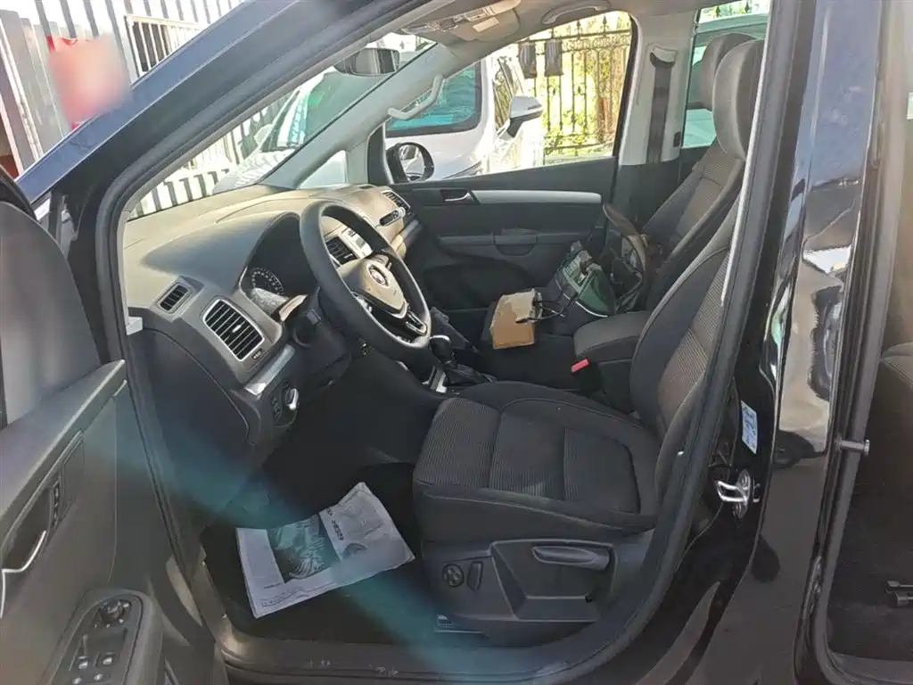 Volkswagen Sharan 2019 — фото 15
