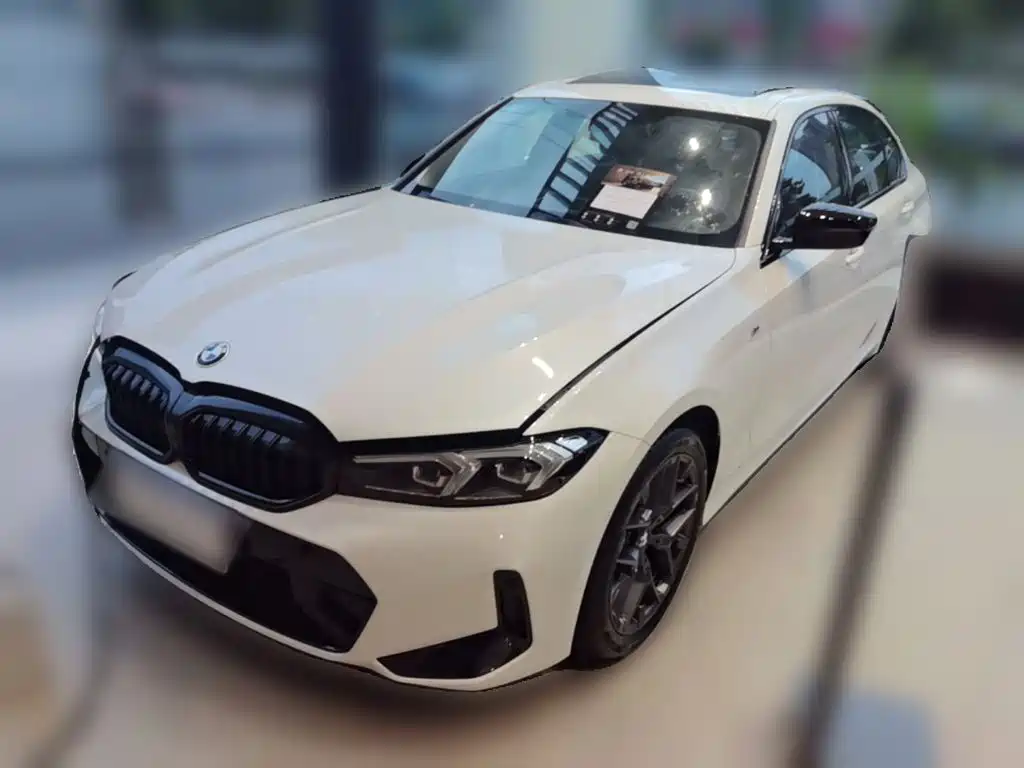 BMW 3 Series 2025 — фото 1