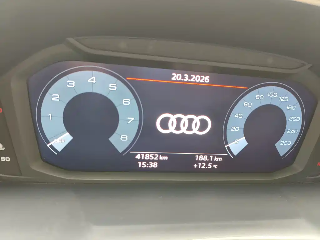 Audi Q3 2020 — фото 12