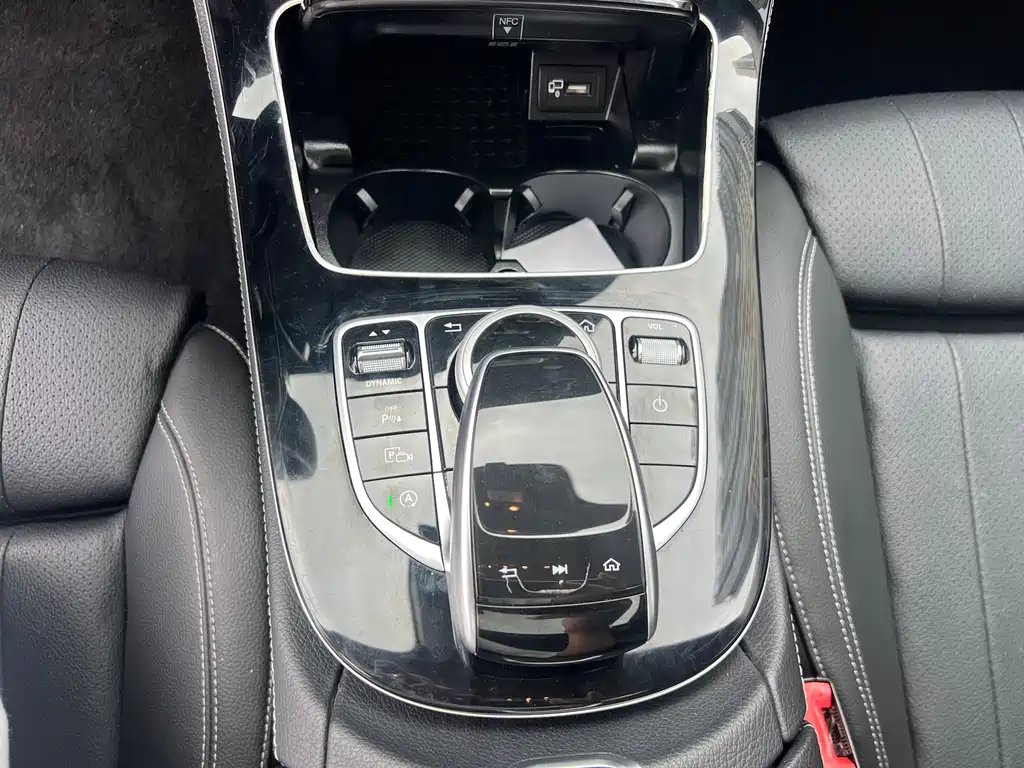 Mercedes-Benz E-Class 2017 — фото 11