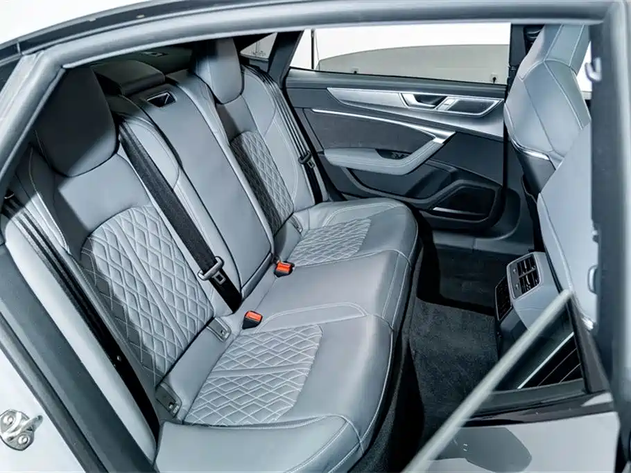 Audi A7L 2026 — фото 23