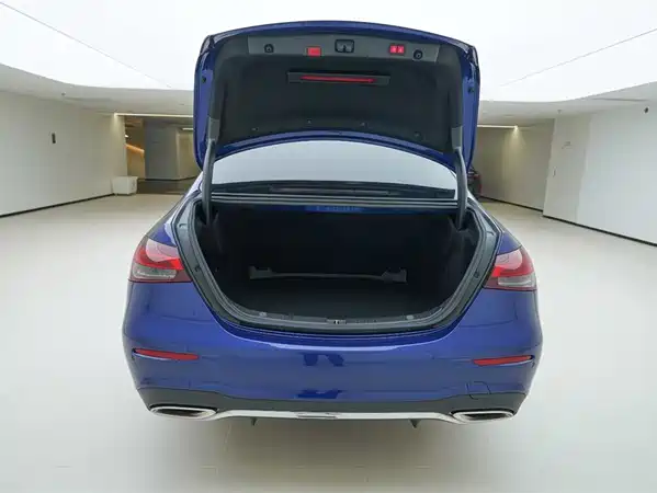 Mercedes-Benz E-Class 2022