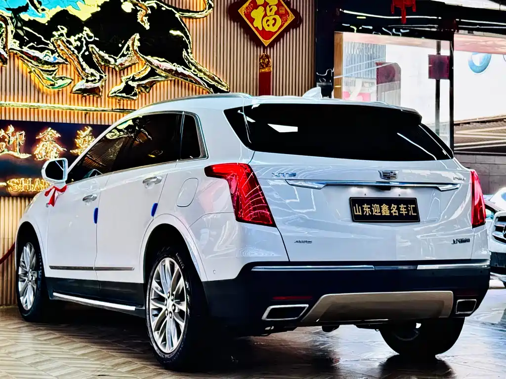 Cadillac XT5 2016 — фото 18