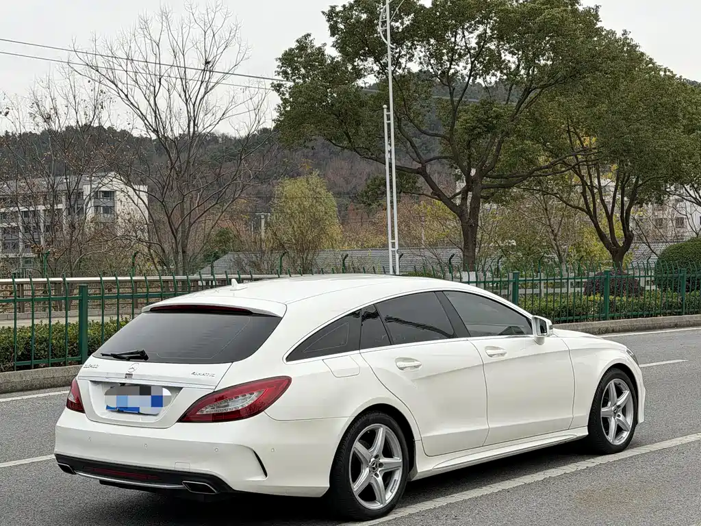 Mercedes-Benz CLS 2016 — фото 7