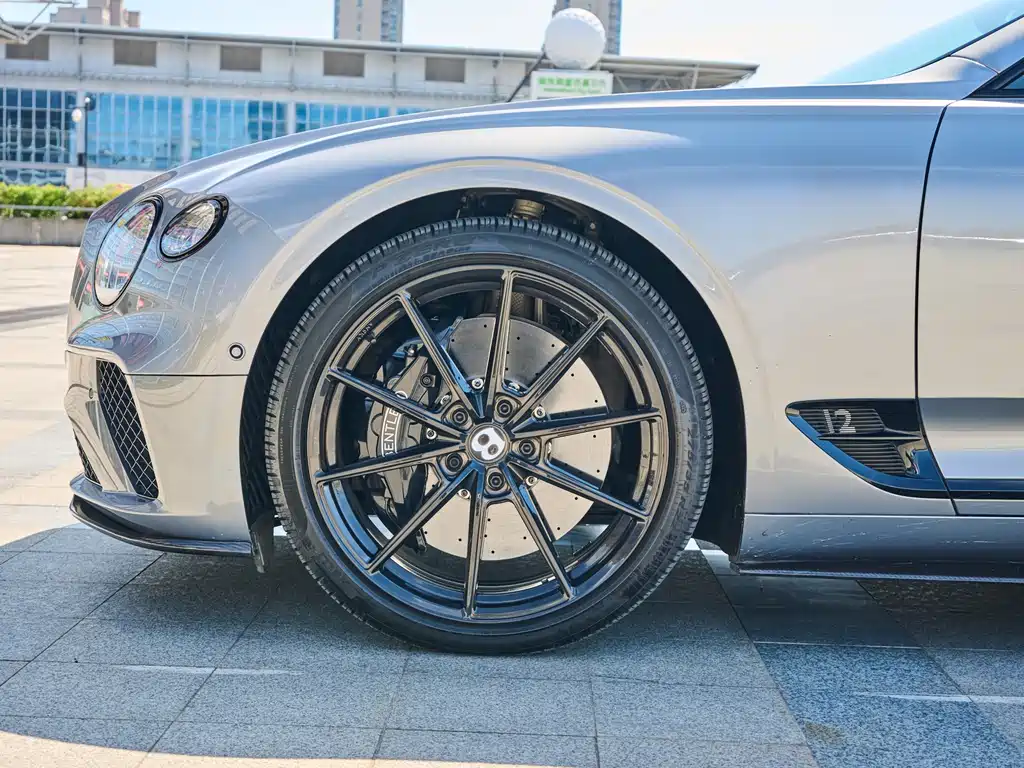 Bentley Continental 2023