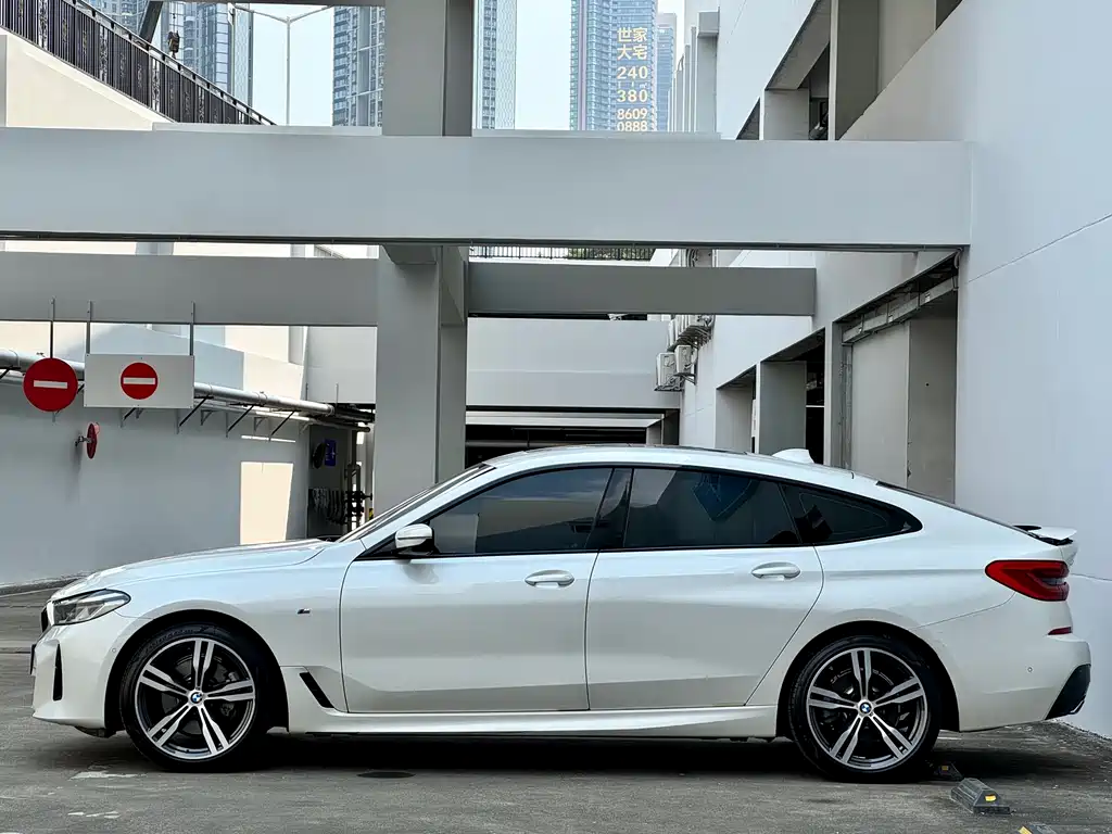 BMW 6 Series GT 2021 — фото 19