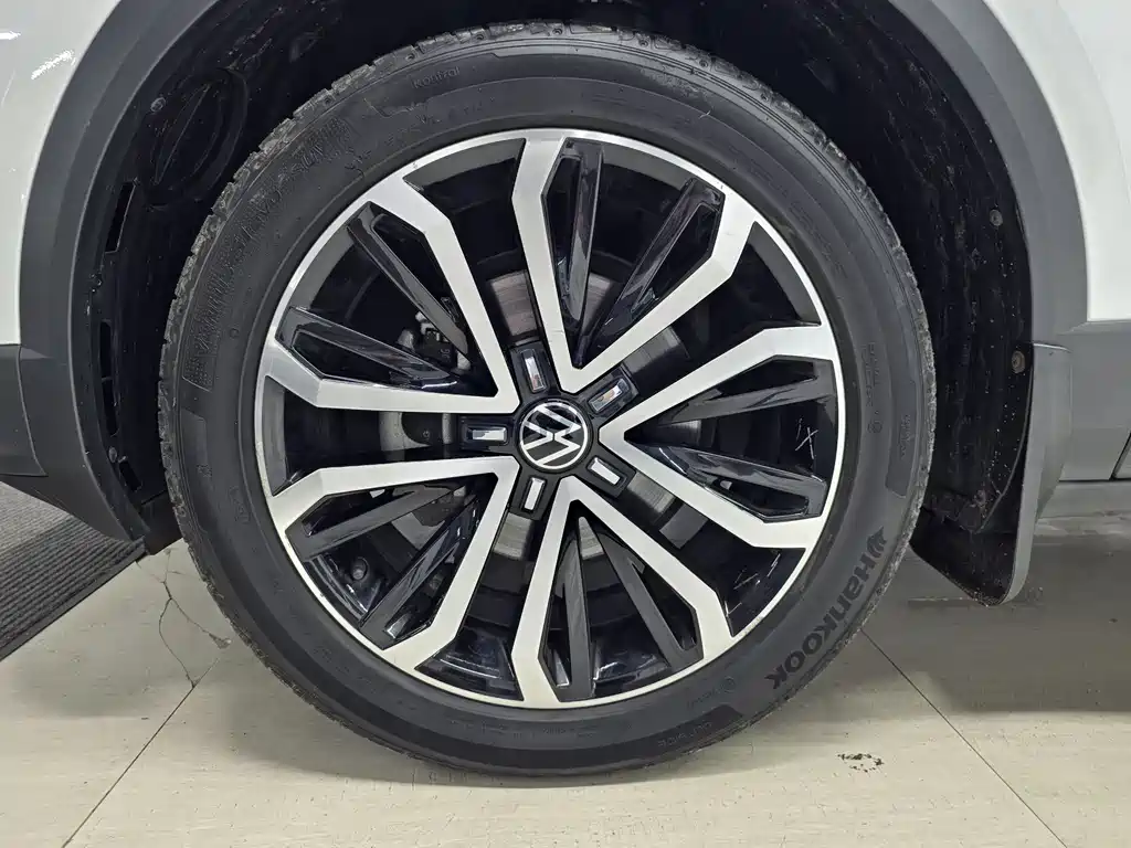 Volkswagen T-Roc 2021 — фото 11