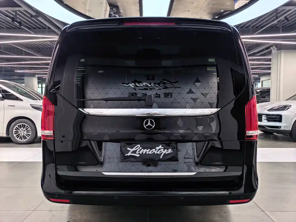 Mercedes-Benz V-Class 2018 — фото 5