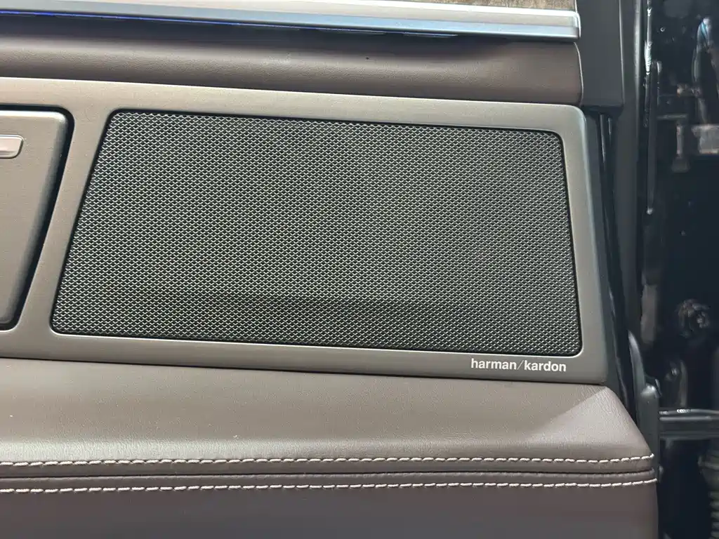 BMW 7 Series 2019 — фото 13