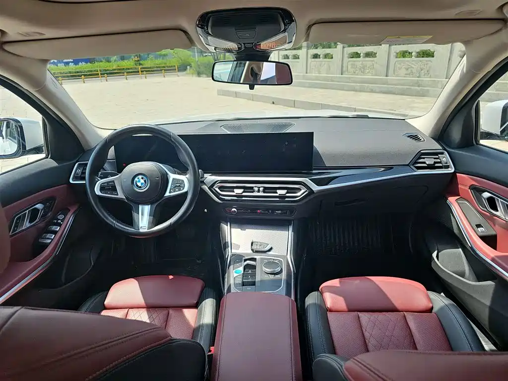 BMW i3 2022 — фото 8