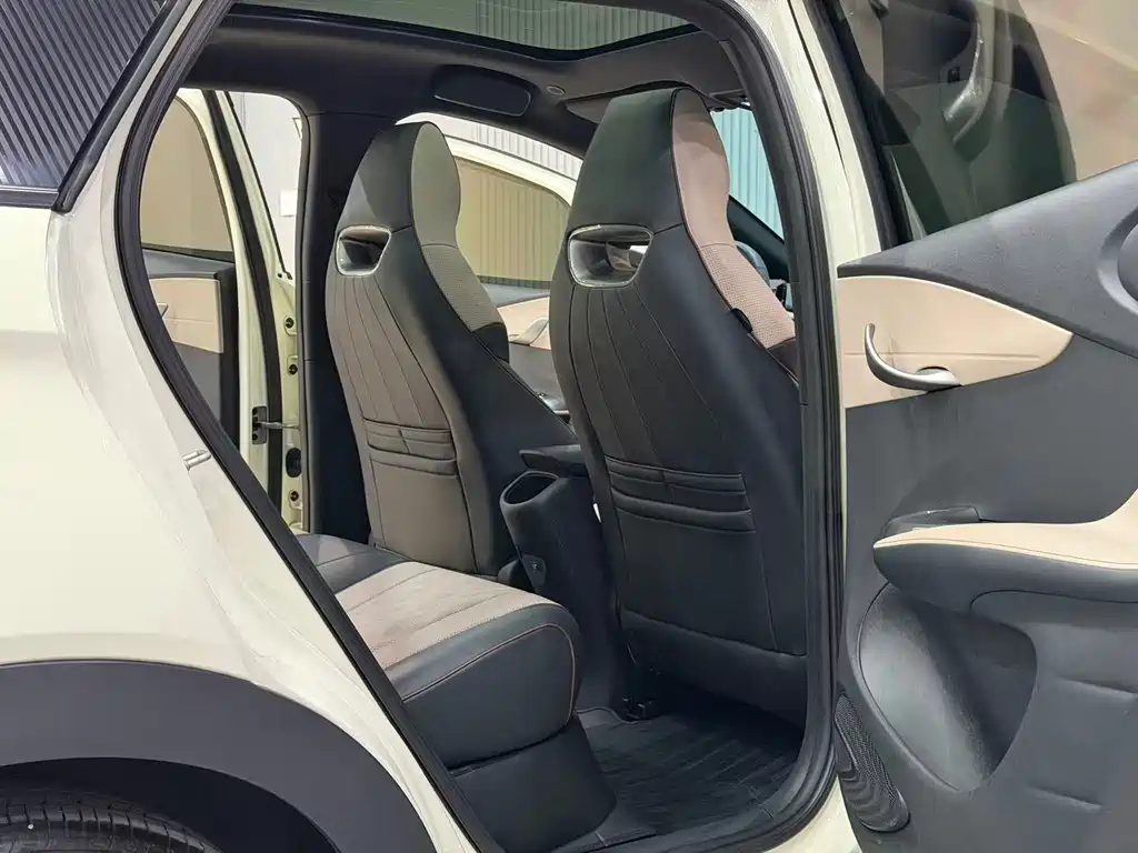 BYD Dolphin 2023 — фото 17