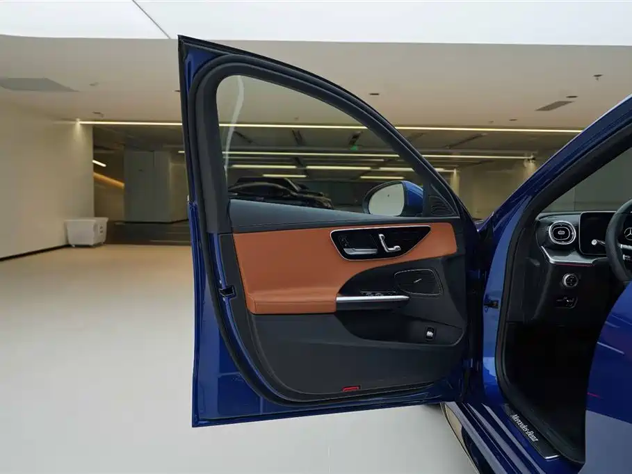 Mercedes-Benz C-Class 2022 — фото 17