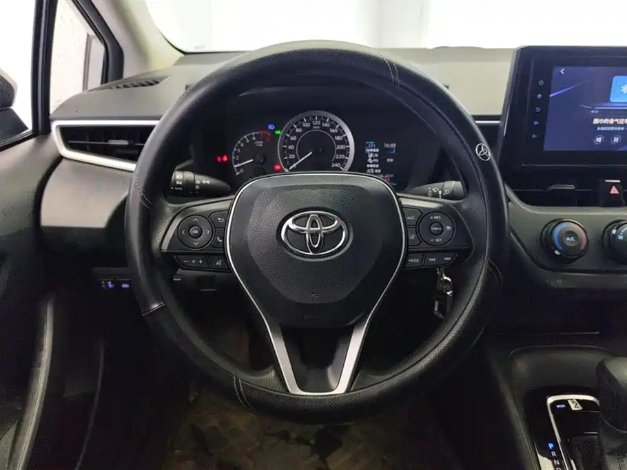 Toyota Corolla 2022 — фото 15