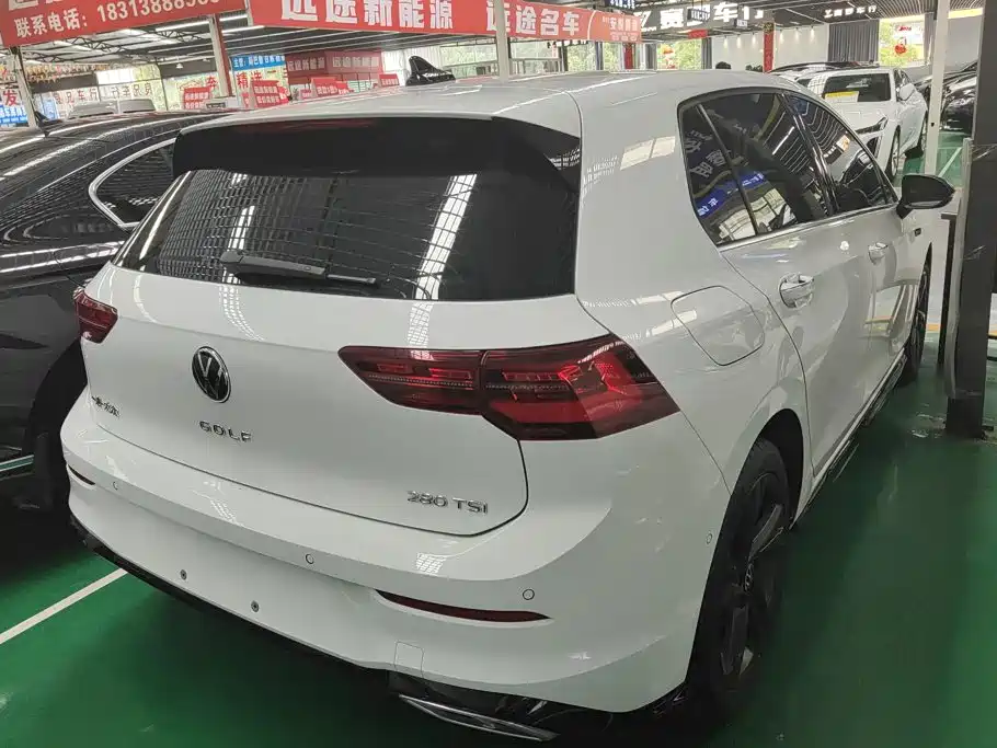 Volkswagen Golf 2021
